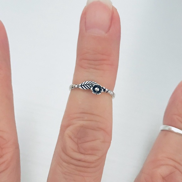 Sterling Silver Small Dainty Rose and Leaf Toe Ring, Flower Rings, Roses, Plant - Picture 6 of 10